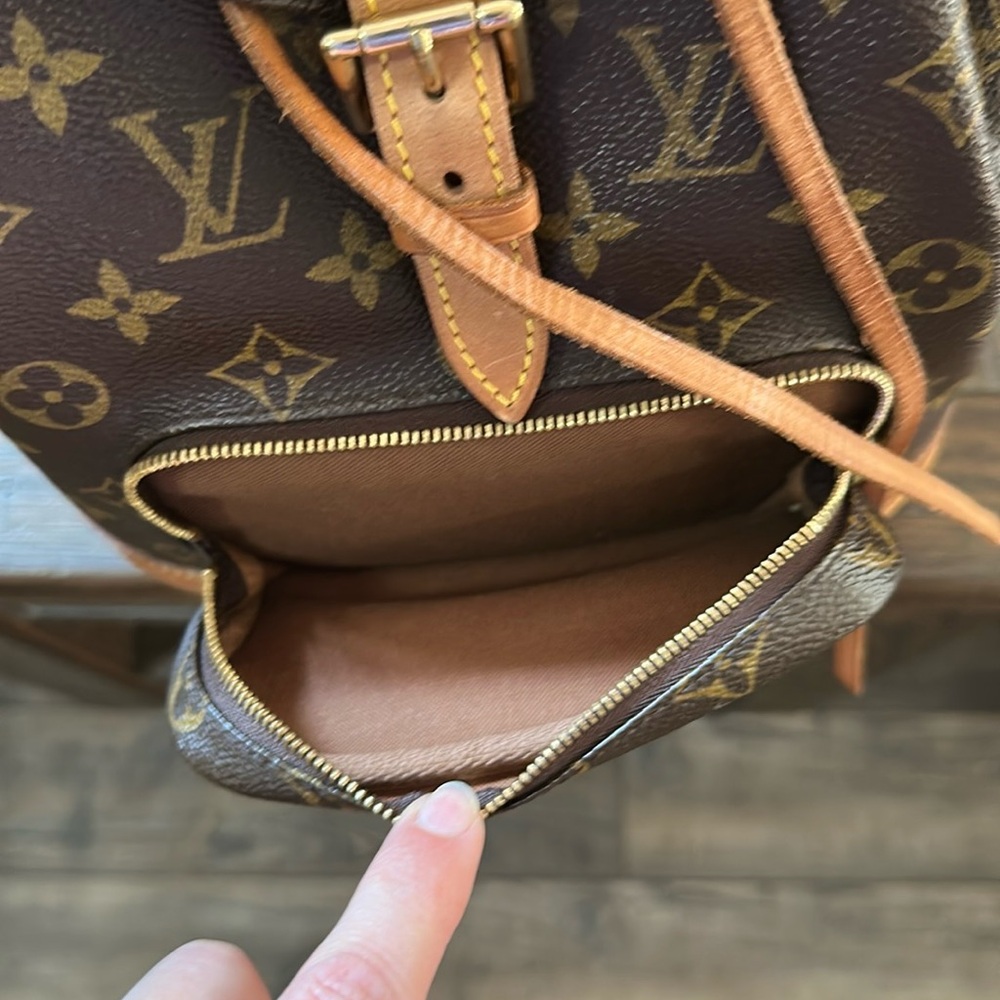 Louis Vuitton monogram montsouris mm bag only - Picture 11 of 17